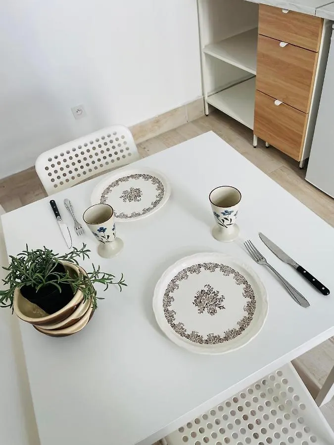 Dnn - Modern 1 Bedroom Center Thiers - Free Wifi And Parking - Near Lyon, Vichy, Clermont 0*,  France